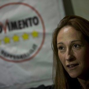 Taverna: "Tor Sapienza?<br/>Noi M5S non abbiamo capito"