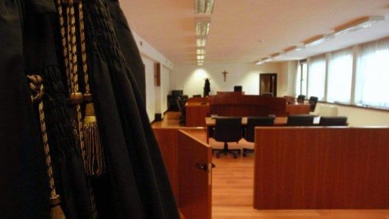 La frase choc del giudice di Trento: "Qui siamo in un posto civile, non a Palermo"