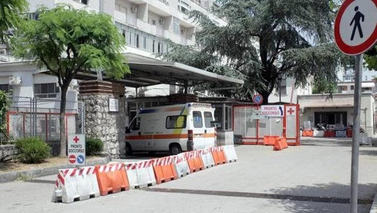 Boscoreale, incidente nella notte: muore un ventiquattrenne, gravi i suoi due amici