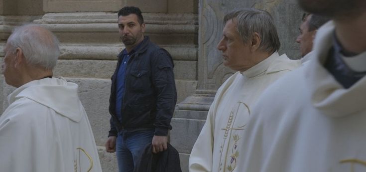Luigi Ciotti, sacerdote degli ultimi, in un doc: Vasco lo introduce: "Non saremo mai neutrali"