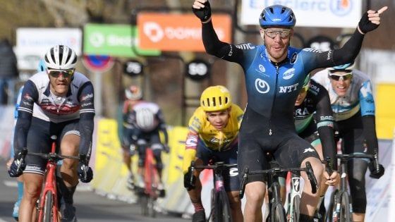 Ciclismo, Parigi-Nizza: Nizzolo, uno sprint vincente nel silenzio