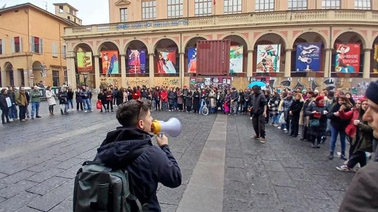 Sostegno, prof in rivolta: “Noi precari confermati se va bene ai genitori”
