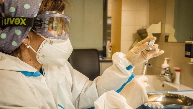Coronavirus, il bollettino di oggi, 28 gennaio: 14.372 nuovi casi e 492 morti
