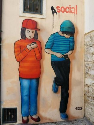 Andria, la street art ai tempi degli smartphone è 'asocial'