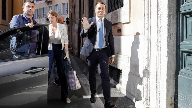 Di Maio invita Pompeo a Roma: colloqui su Libia e Iran
