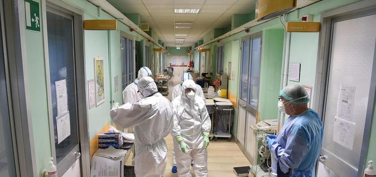Ventimila Assunti Nella Sanita Hotel Requisiti Il Piano Choc Del Governo Per L Emergenza La Stampa