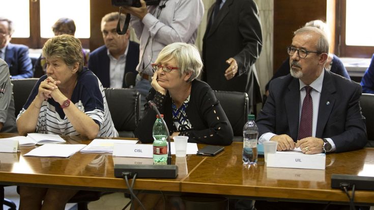 La luna di miele tra Di Maio e i sindacati