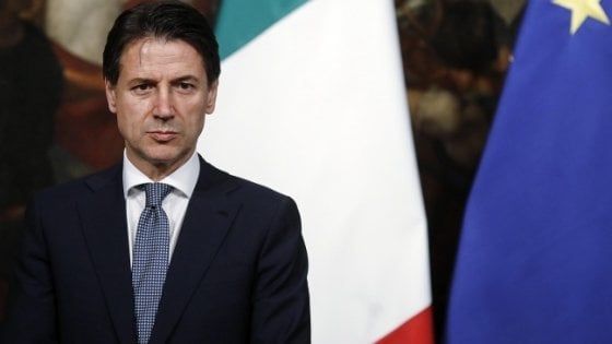 Recovery Fund, due settimane al vertice del consiglio europeo. Conte telefona al primo ministro olandese