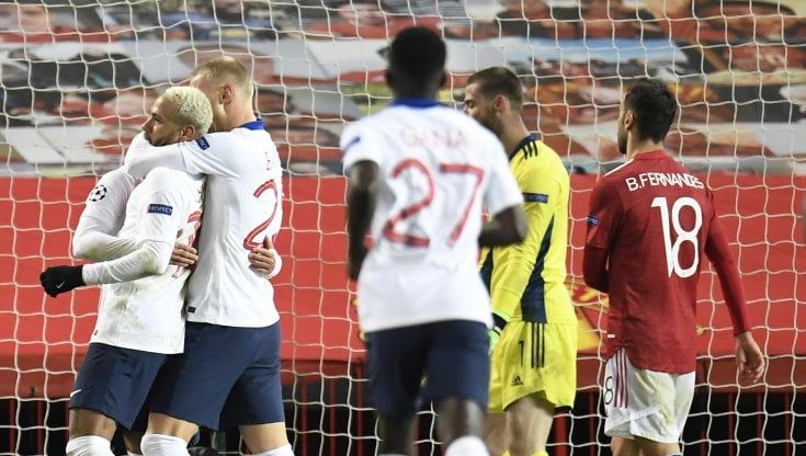 Champions League: colpo Psg con il Manchester United, poker di Giroud a Siviglia