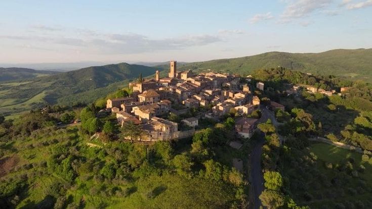 Radicondoli sceglie il car pooling: nel borgo in partenza il progetto per condividere l'auto