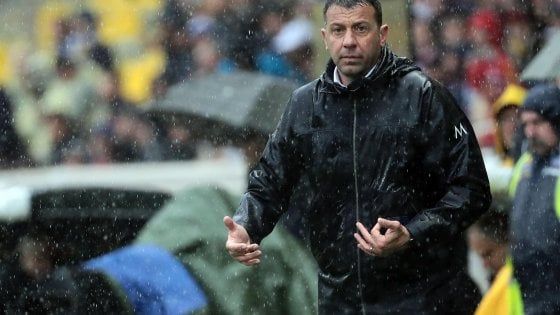 Bologna - Parma per la salvezza, D'Aversa vuole la certezza matematica
