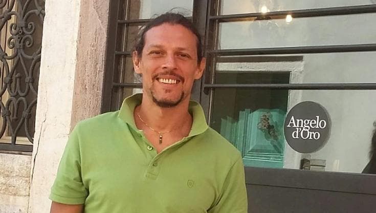 Omicidio a Genova, fermato nel parco mentre trasporta il corpo della vittima legata mani e piedi
