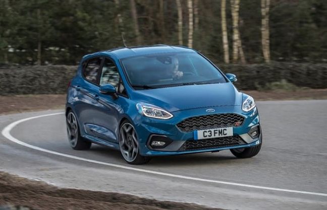 Giù il velo, ecco la nuova Fiesta ST