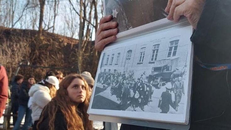 Giorno della Memoria, nel ghetto di Cracovia dove i muri sono a forma di lapidi