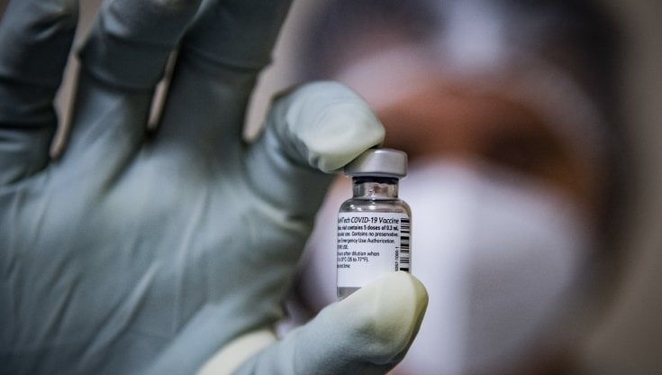 Coronavirus Lazio, lieve calo dei contagi: sono 1.779. In aumento decessi e terapie intensive.  Vaccini: completata la somministrazione delle dosi