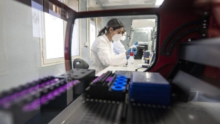 "Perché mi vaccino? Così lavoro più serena e non temo di contagiare altre persone"