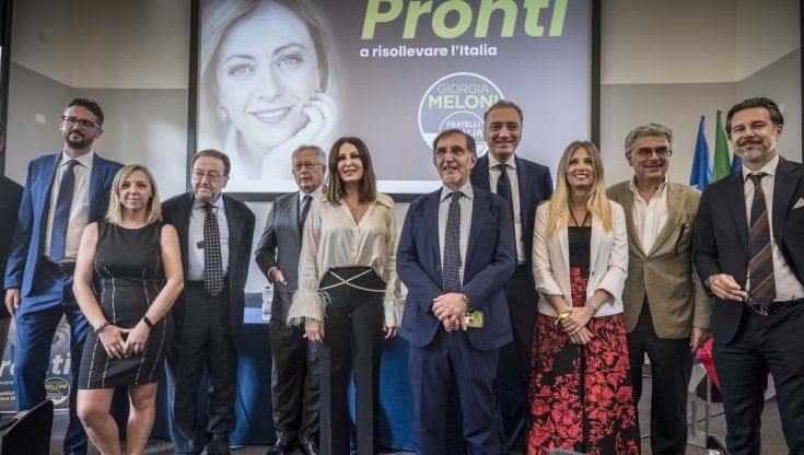 Dopo le elezioni tutti pronti a salire sul carro di Giorgia Meloni: i nuovi "amici" di FdI in cerca di nomine in Lombardia