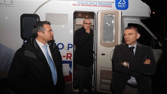 Allarme affluenza, il Pd di Bologna invoca la presenza di Renzi