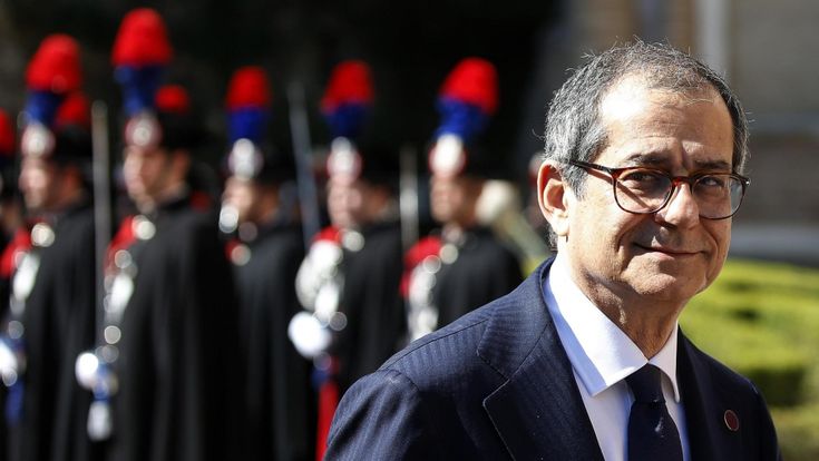 Governo, tutti contro Tria: la prossima sfida sarà sul Def