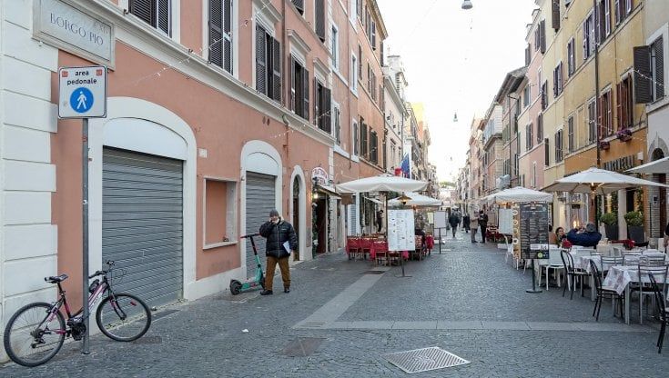 Prezzi calmierati per le imprese. Il decreto bollette arriva in Cdm