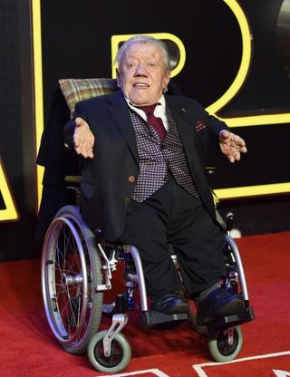 Star Wars: addio a Kenny Baker, lo storico interprete di R2-D2  
