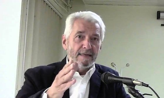 Alfiero Grandi: "Si risparmia il costo dell'aereo del premier"