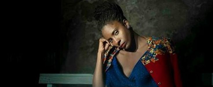 Janine Elizabeth Cunningham, la voce del nuovo reggae a sostegno dell'Acrobax
