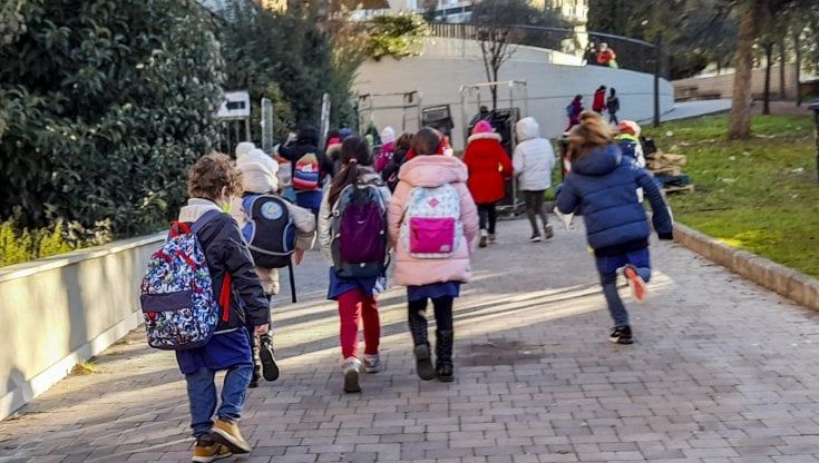 Covid, ancora 3.103 persone della scuola coinvolte a Parma ma calano positivi e quarantene