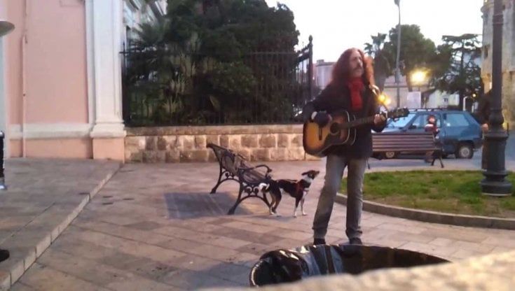 E' morto l'ultimo hippy del Salento: in migliaia sui social piangono Pippi Casilli