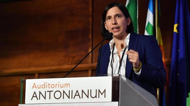 Opposizione all’attacco di Meloni: “Non pensa agli italiani, nulla su salari e sanità”
