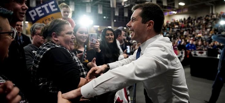 Usa 2020, anche Pete Buttigieg lascia le primarie dem: restano in sei in corsa per la Casa Bianca