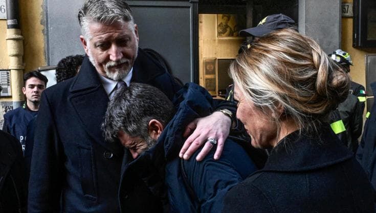 Incendio del teatro Sannazaro a Napoli, il rebus della ricostruzione e degli 11 proprietari