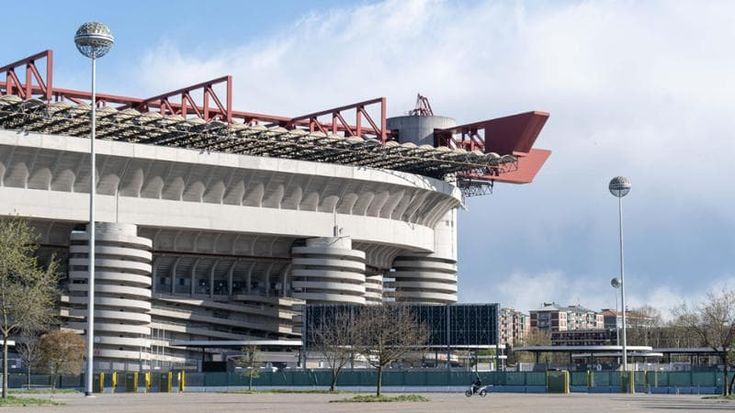 Inchiesta vendita San Siro, il patto segreto in chat: “Abbiamo la delibera adesso la aggiustiamo”