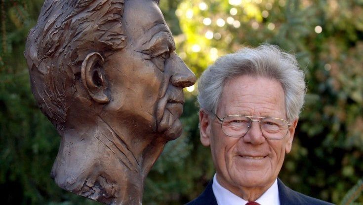 Il teologo Hans Küng dall'ostilità con Wojtyla alla "pace" con Francesco 
