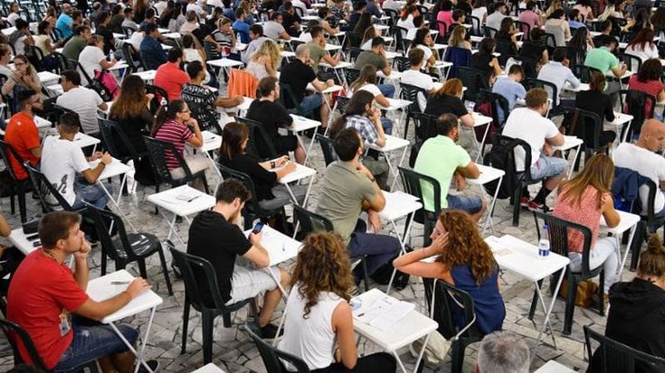 Concorsi pubblici di aprile, ultimi giorni per candidarsi: requisiti, prove e come fare domanda