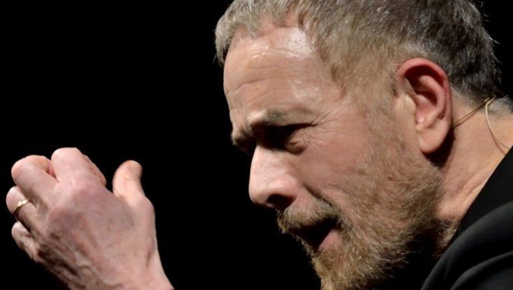 Al Verdi di Busseto Il sogno di un uomo ridicolo di e con Gabriele Lavia
