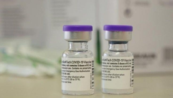 Vaccini, Aifa autorizza Pfizer per 12-15enni. Ok anche della Commissione Ue