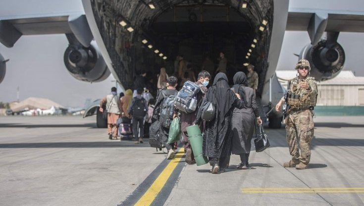 Afghanistan, oggi il G7 sulla crisi: i leader europei chiedono di rinviare il ritiro 