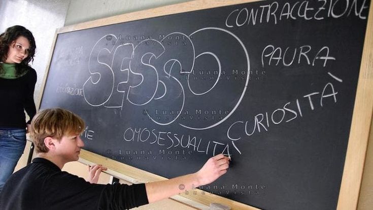 Educazione sessuale bocciata: la preside vuole i medici