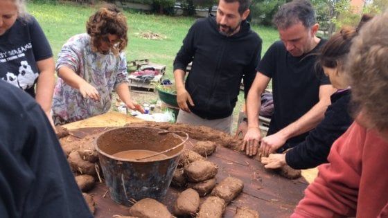Bari, nasce il forno di comunità: "Cuocere il pane fatto in casa sarà un'occasione per socializzare"