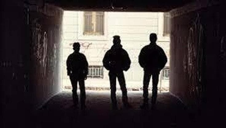 Non lasciamo che i ragazzi restino soli