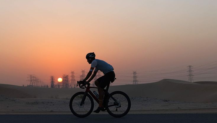 Dubai, il boom delle piste ciclabili con vista sul deserto
