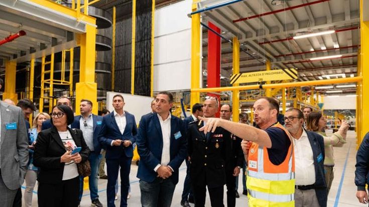 Il paradosso Alessandria, Amazon apre il suo centro in 11 mesi ma il ponte sul Bormida ancora non c’è