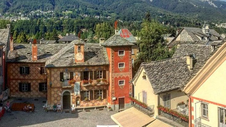 Chiede un ultimo incontro e accoltella l’ex compagna: fermato per tentato femminicidio