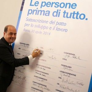 Regione, siglato il patto per lo sviluppo e il lavoro con 23 associazioni