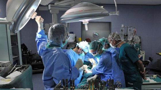 Torino, oggi alle Molinette si ricostruisce "in diretta" un pene con l'avambraccio 