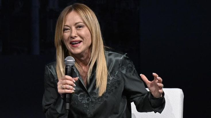 Meloni: “Colpita da Trump. La politica estera è complessa, non è Temptation island”