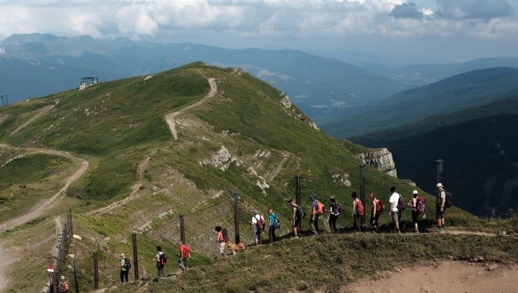 Medici, insegnanti, mutui: il governo lancia la strategia di incentivi per ripopolare le montagne italiane