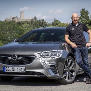 Nuova Opel Insignia GSi conquista il Nürburgring