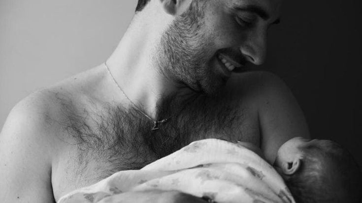 “Così aiutiamo gli uomini a diventare responsabili in famiglia”. A Bari un corso per i papà